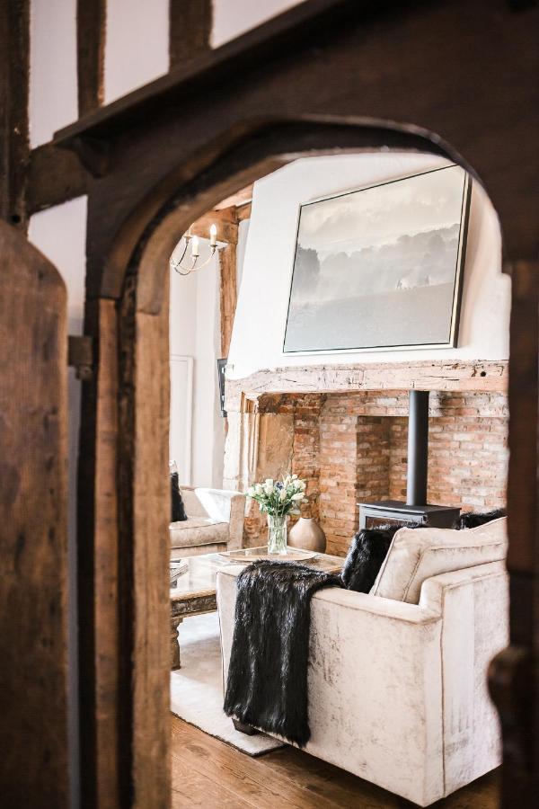 Taylour House - Edenbridge, Sleeps 10, Historic, Unique Yet Modern Villa Exterior photo